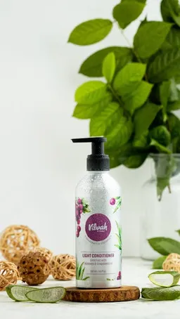 3. Champú y acondicionador con aloe vera