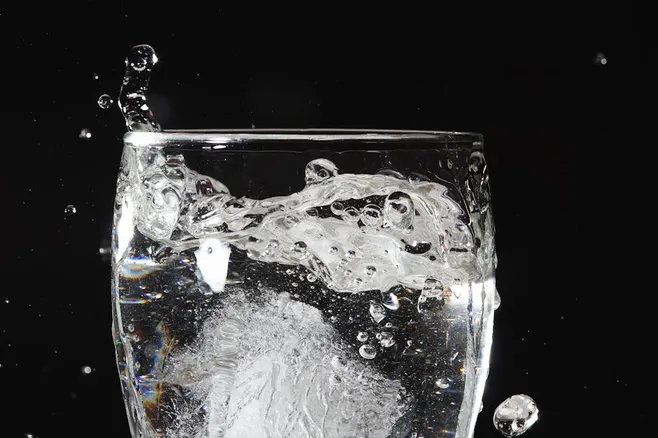 3. ¿Cuánta agua se debe beber para mantener una sangre limpia?