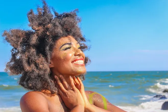 ¿Cuáles son los efectos positivos del aloe vera sobre la piel y el cabello?